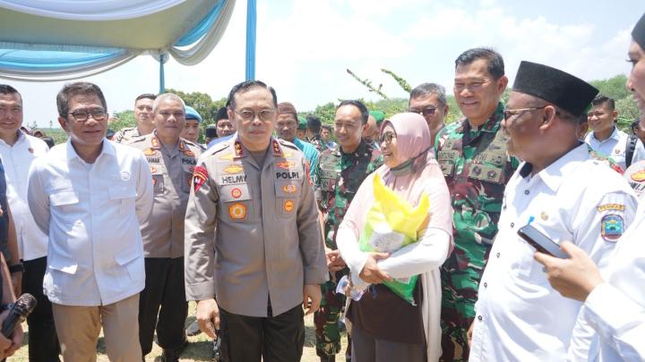 Polda Lampung Kick Off Penyaluran Beras Serentak, Jamin Keterjangkauan Pangan