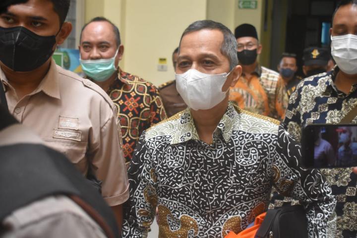 Karomani Akan Diadili oleh Pimpinan PN TanjungkarangÂ 