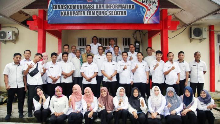 Dinas Kominfo Pemkab Lampung Selaran Gelar Pelepasan Purna Tugas Sekretaris Dinas dan 2 PNS