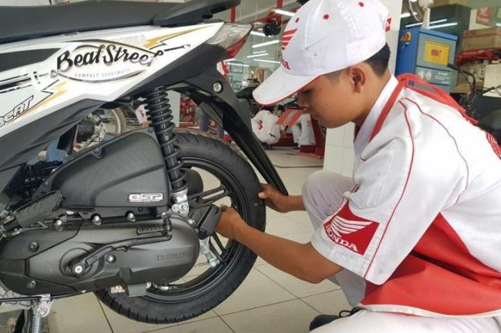 Biar Performa Tetap Prima, Begini Cara Merawat Ban Motor Honda agar Awet dan Nyaman