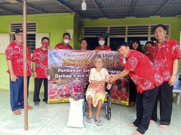 Sambut Imlek, PSMTI Lampung Utara Berbagi Kasih Membantu Sesama