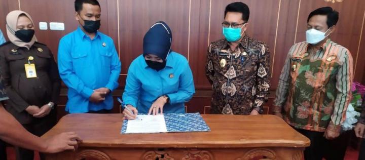 Teken MoU, Pemkab dan Kejari Lampung Selatan Jalin Kerja Sama Penanganan Hukum Perdata dan Tata Usaha Negara
