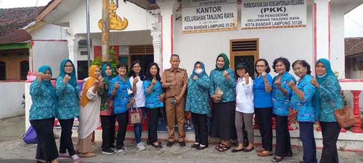 Wanita Katolik RI Berikan Sosialisasi Pembuatan Eco Enzym