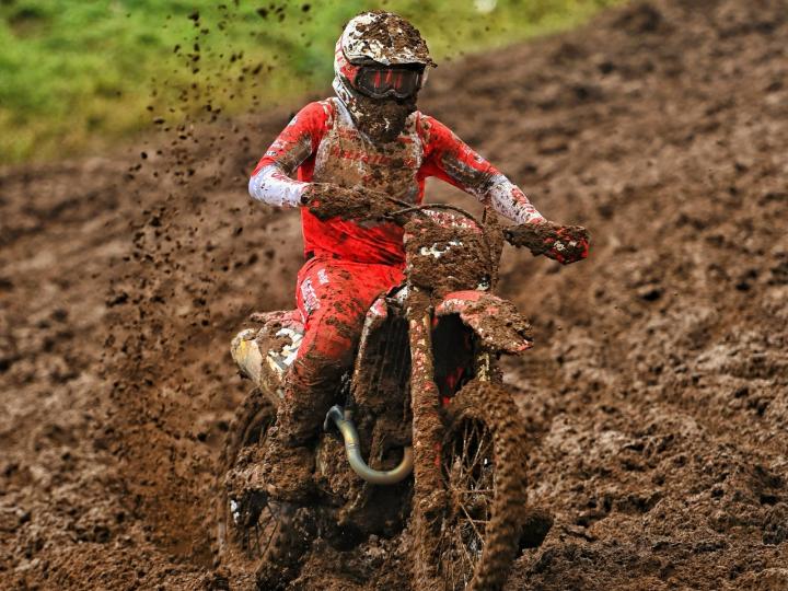 Lawan Trek Ekstrem, CRF Tetap Melesat Raih Podium di Kejurnas Motocross Wonosobo