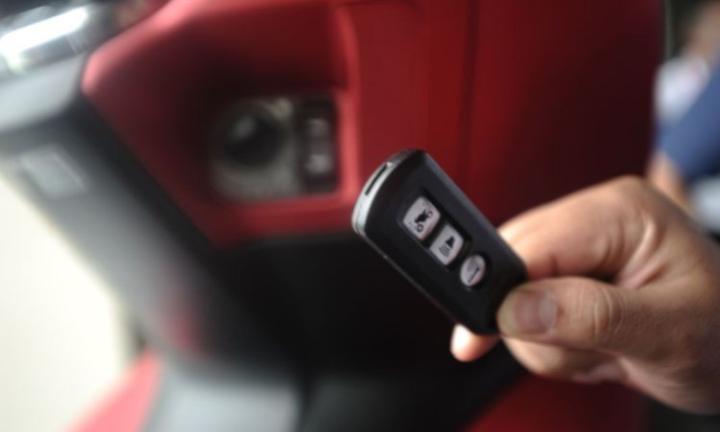 Alasan Dilarang Meletakkan Smart Key Dekat TV