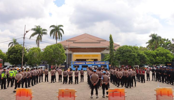 Antisipasi Kericuhan, Polisi Kerahkan 325 Personel Amankan Pertandingan Bhayangkara Presisi Lampung FC vs PSIM