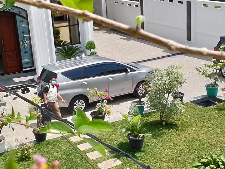 Penggeledahan di "Rumah Mewah" Prof Karomani KPK Sita Uang Tunai, Dokumen, Laptop, Hingga Flash Disk