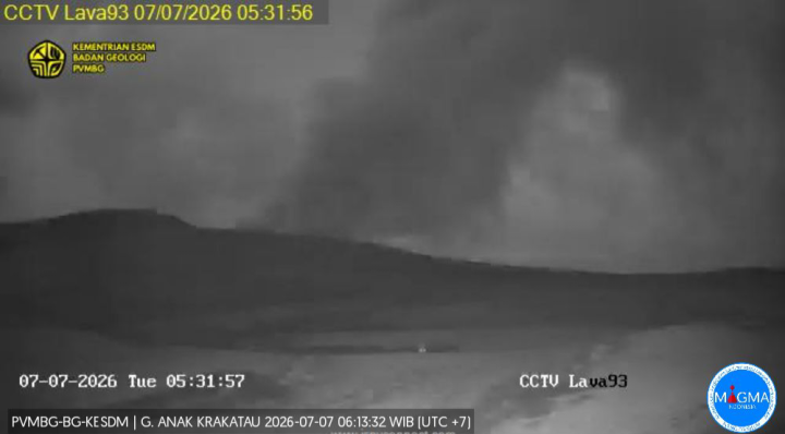 Aktivitas Vulkanik Meningkat, Gunung Anak Krakatau Semburkan Abu Setinggi 100 Meter