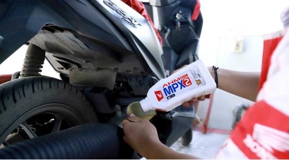Pentingnya Rutin Mengganti Oli Motor