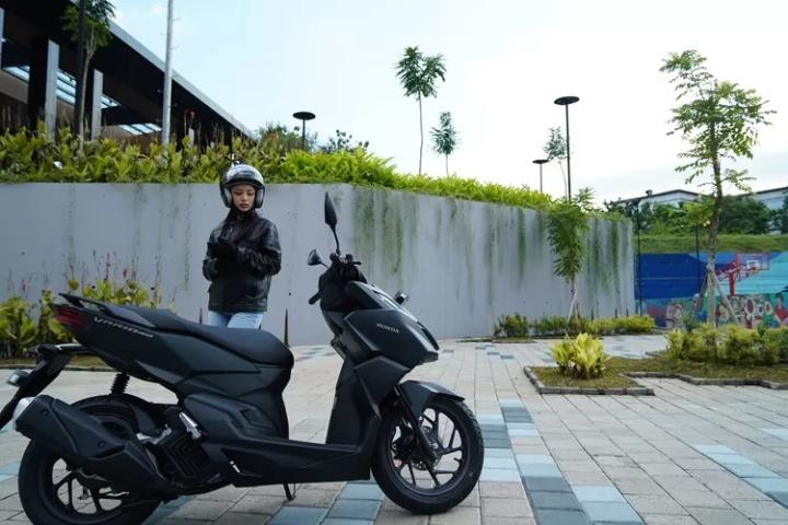 Astra Motor Natar Berikan Tips Cari Aman Berkendara Motor untuk Pengendara Pemula   