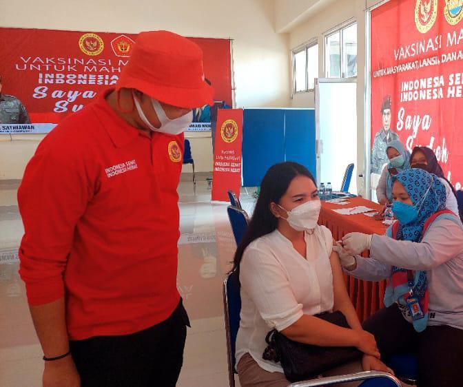 Pemkot Bandar Lampung Beserta BIN Daerah Lampung Lakukan Vaksinasi di Universitas Tulang Bawang