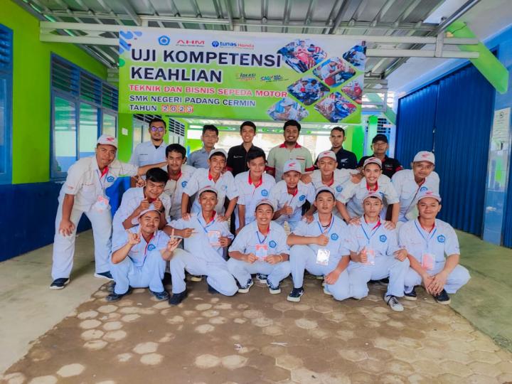 TDM Kembali Jadi Asessor di SMKN 1 Padang CerminÂ 