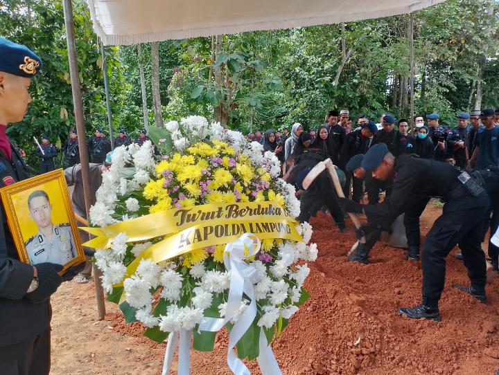Selamat Jalan Briptu Anumerta Gilang Aji Prasetyo, Doa Terbaik Mengantarmu Pulang