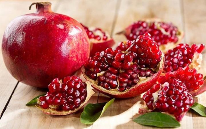 Inilah 5 Manfaat Buah Delima Bagi Anak yang Wajib Bunda Ketahui