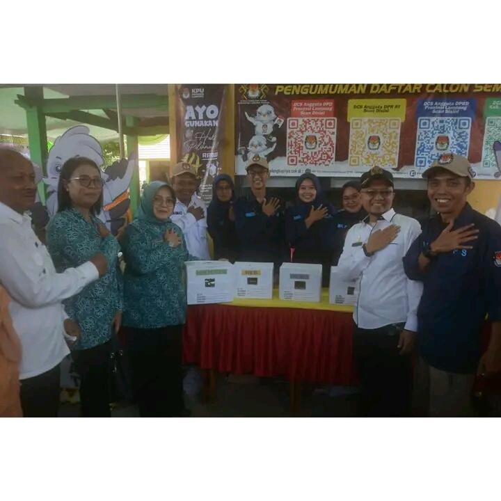 Ketua PKK Lampung Tengah Hadiri Acara Bunga Kampung Mekar 