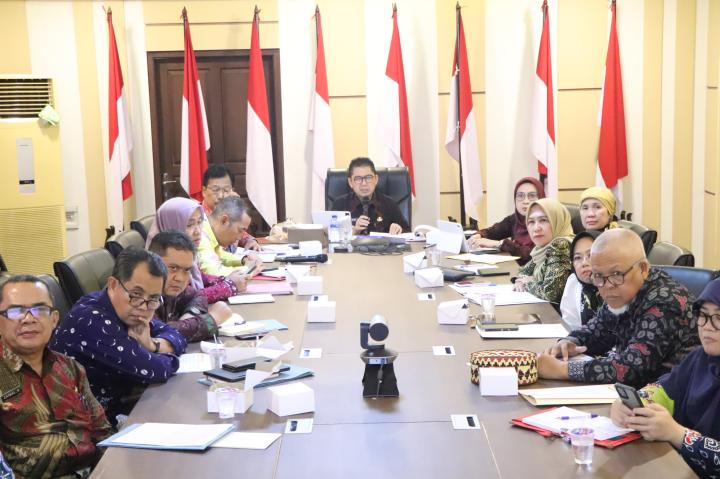 Pj. Sekdaprov Lampung Ikuti Rapat Tindak Lanjut Rakortas Bidang Pangan