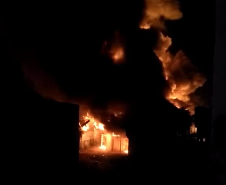 Ini Kata Warga Soal Kebakaran Diduga Gudang Tempat Penyimpanan BBM di Kemiling Bandar LampungÂ 