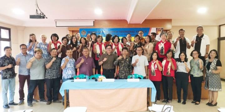 Semangat Devosan PDPKK Keuskupan Tanjungkarang dan Tim Hadiri Kegiatan Pembinaan Kelompok Devosional Katolik