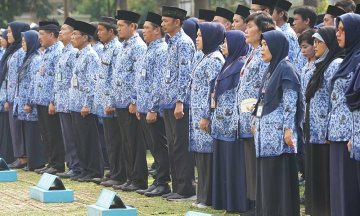 Permohonan Naikkan Usia Pensiun Guru Ditolak Mahkamah Konstitusi