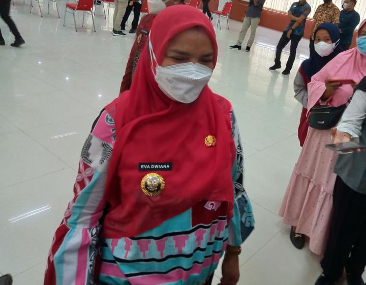 Belum Bayar Petugas Kebersihan, Walikota Janji Selasa Besok Dibagikan