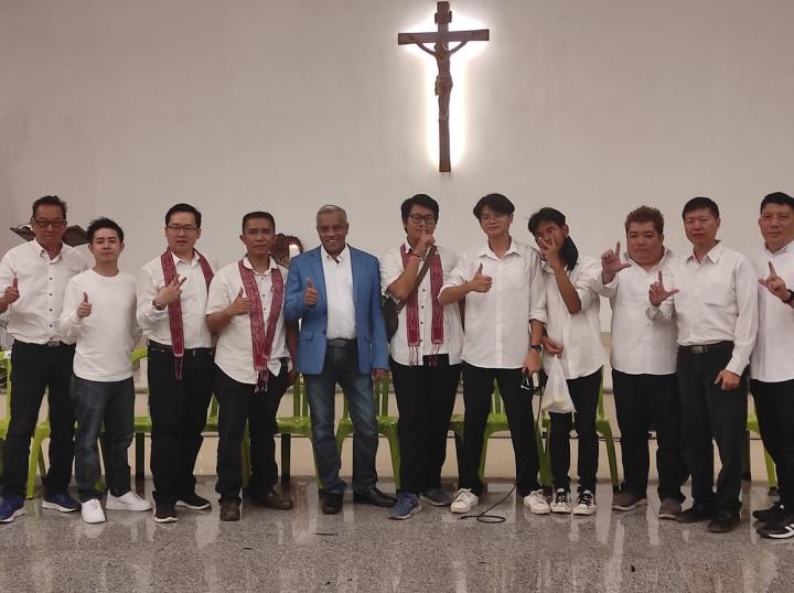 Donny Irawan, S. E Hadiri Kebangunan Rohani KatolikÂ 