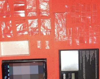 Dua Pelaku Narkotika Diciduk di Waykanan, Polisi Sita Timbangan dan Puluhan Plastik Klip