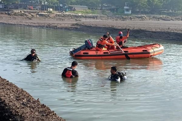 Empat Wisatawan Asal Boyolali Terseret Arus Sungai di Pantai Glagah Satu Orang Tewas