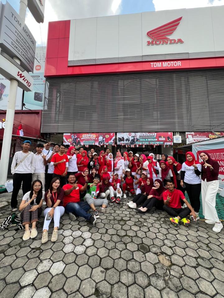 TDM Diponegoro Gelar Showroom Event Semarak HUT RI ke-80 Bersama Seluruh Tim Dealer   