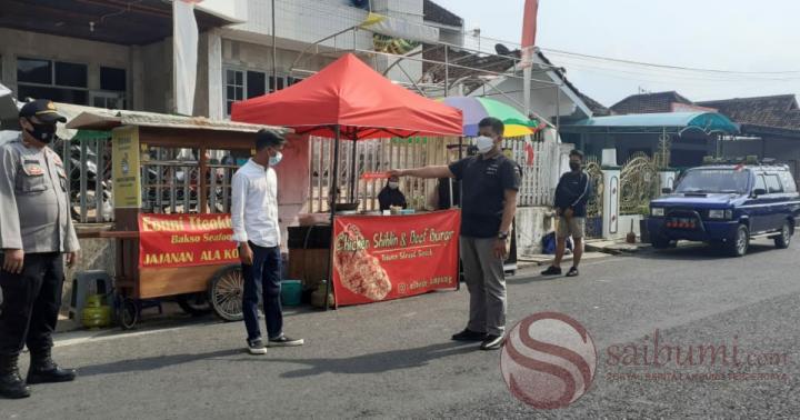 Tidak Pakai Masker, Pedagang Kaki Lima Dikeroyok Sejumlah Petugas BPBD