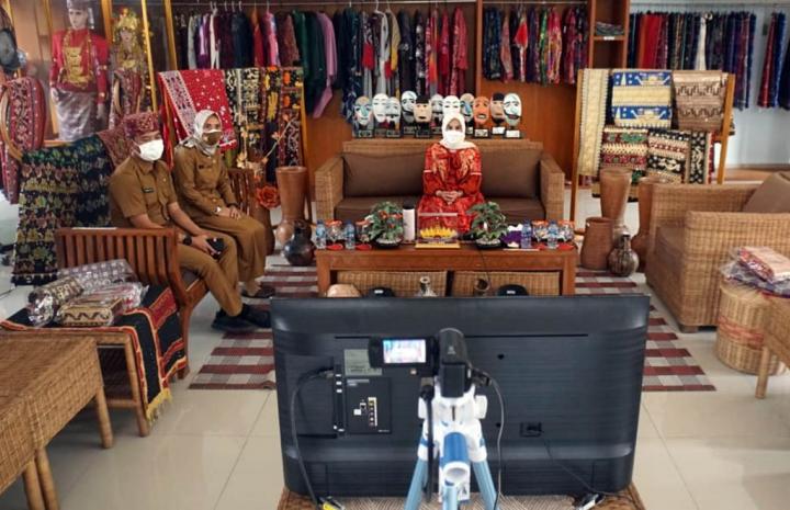 Ketua Dekranasda Lampung Selatan Ikuti Pelatihan Kewirausahaan Wastra Lampung