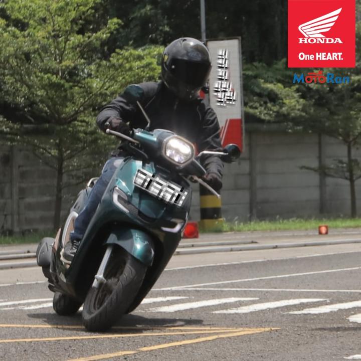 Tips Aman Melintasi Jalan Aspal Berkerikil 