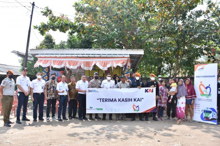 Pertengahan Tahun 2022, PT KAI Divre IV Tanjung Karang Telah Salurkan Bantuan TJLS Sebesar RP. 350 Juta