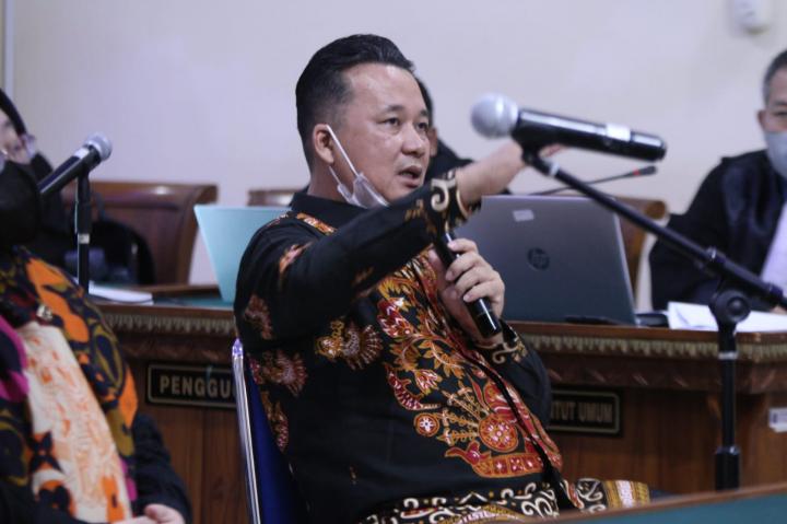 M. Basri Beberkan Aliran Uang Dalam Kasus PMB UnilaÂ 