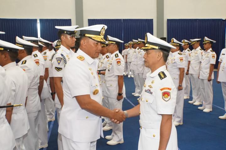 Berlatar Jurnalistik, Kolonel Laut Ignatius Jabat Kadispen Kodaeral IV
