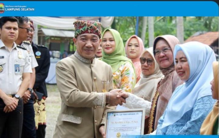 Dari UMKM hingga Jurnalis, 13 Wanita Helau Lampung Selatan Diganjar Penghargaan di Hari Kartini 2026