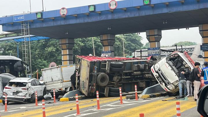 Pengamat Desak Pembaruan Sistem Gate Barrier Untuk Cegah Kecelakaan di Gerbang Tol   