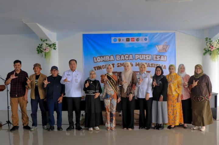 Semarak Kembangkan Potensi Sedari Dini, Bunda Literasi Provinsi Lampung Dorong Generasi Muda Berkarya Lewat Puisi Esai