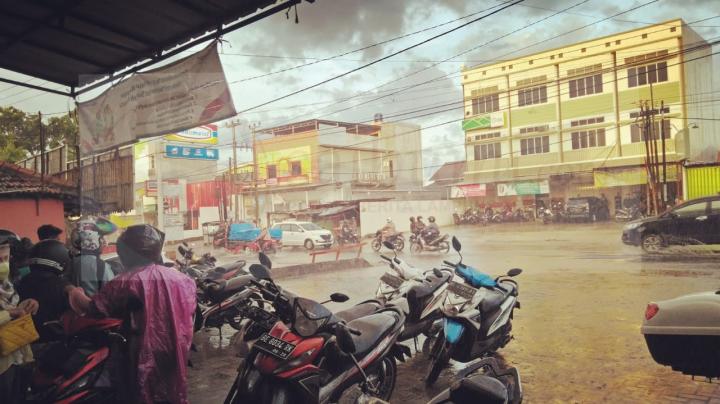 Berita Cuaca: Potensi Hujan Lebat di Wilayah Lampung Selasa 23 November 2021