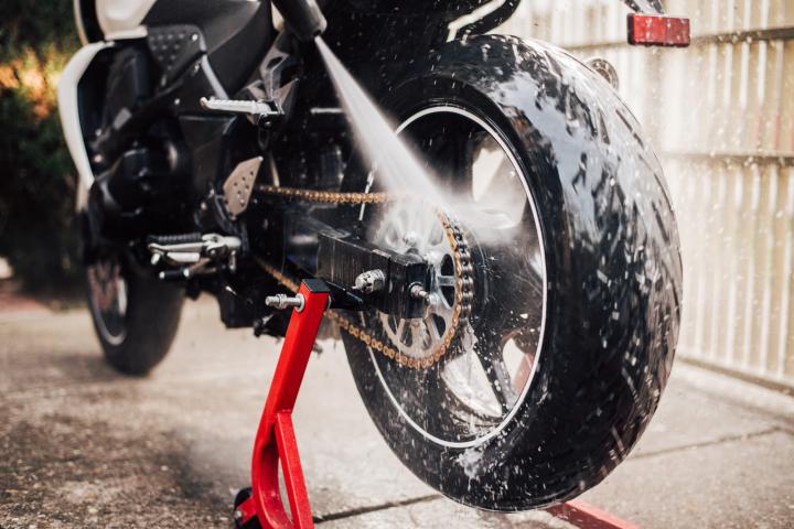 Yuk Kenali Jenis Rantai Sepeda Motor dan Cara Membersihkannya   