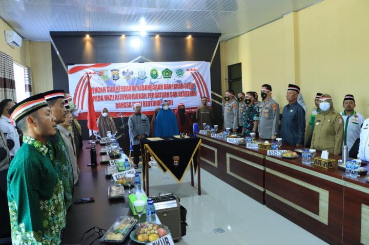 Polres Tulang Bawang Barat Giat Pencabutan Baiâ€™at Warga Khilafatul Muslimin Dan Ikrar Setia Kepada NKRI