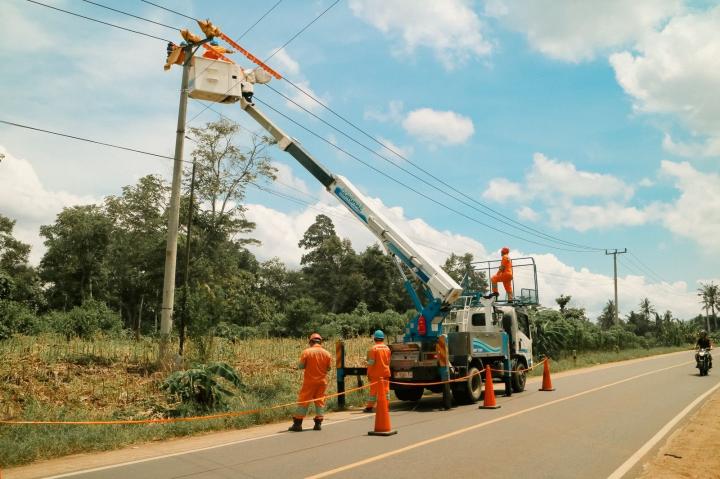 Bekerja Tanpa Padam Tim PDKB UP3 METRO Pastikan ibadah Ramadhan nyaman dan tenang