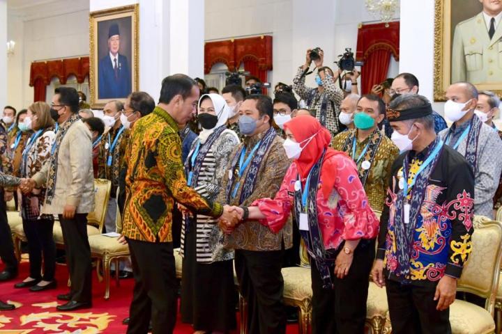 Kompas 100 CEO Forum ke 13 Dihadiri Walikota Bandar LampungÂ 
