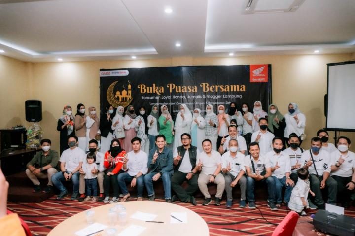 Buka Bersama Dengan Konsumen Loyal Honda NSS Kedaton