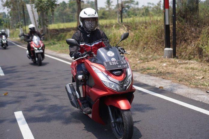Ternyata Ban Motor Yang Bokat Atau Gundul Itu Bisa Bahaya 
