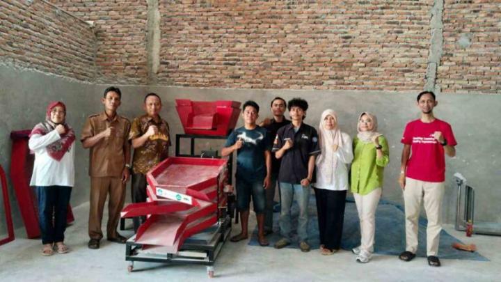 Tingkatkan Kualitas Produksi Damar Mata Kucing, UBL Ciptakan Inovasi Mesin Sortir Otomatis Berbasis IoT