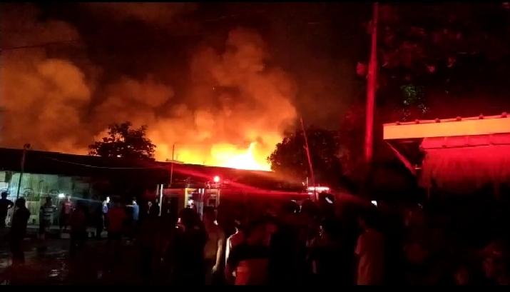 Dua Orang Meninggal Dunia Dalam Kebakaran di Kota Karang
