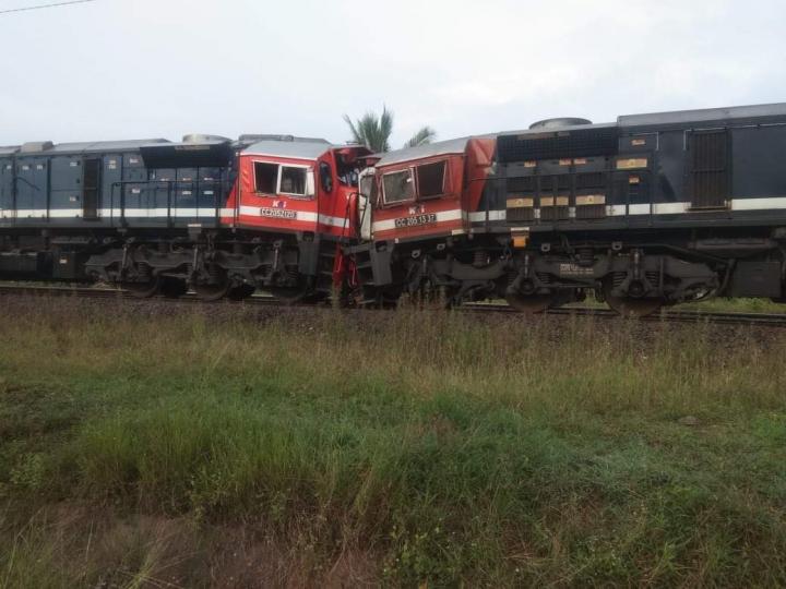 Dua Kereta Api Babaranjang Tabrakan di Lampung Tengah, PT KAI Divre IV Sampaikan Permohonan Maaf