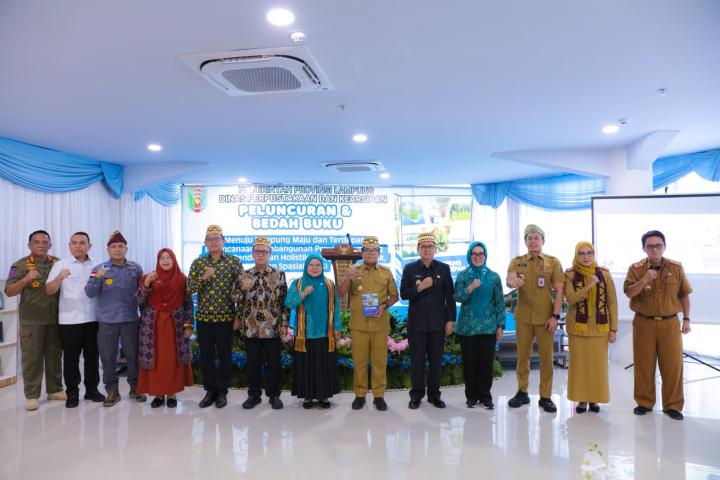 Pj. Gubernur Samsudin Buka Acara Peluncuran dan Bedah Buku "Menuju Lampung Maju dan Terdepan"