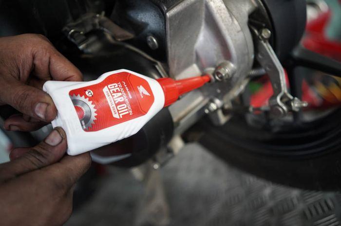 Oli Gardan Jarang Diganti? Ini Dampak Buruknya Bagi Motor Kalianda 