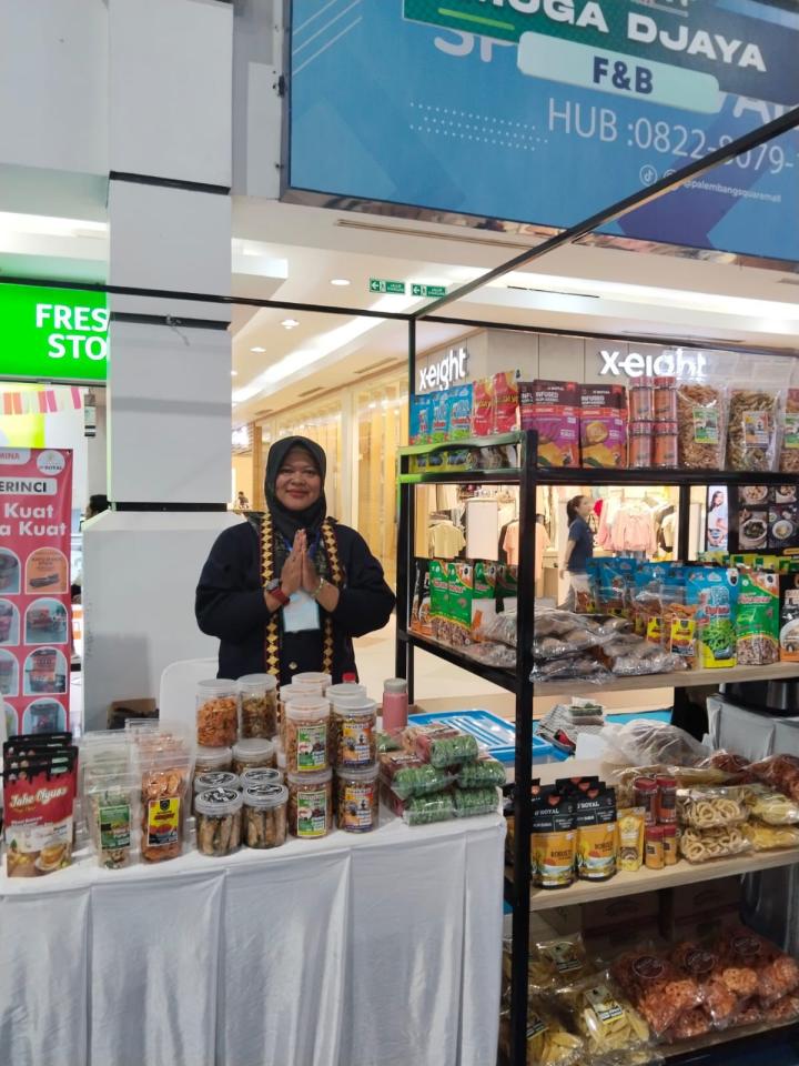 Pertamina Patra Niaga Regional Sumbagsel Dampingi Aneka Snack Moga Djaya Tembus Pasar Ekspor Hongkong   